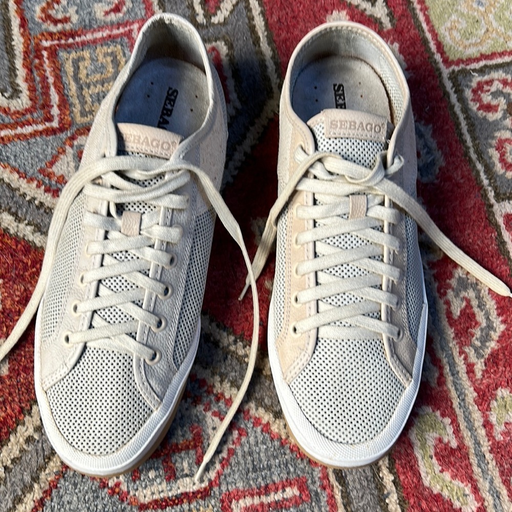 Brand New Mens Sebago perforated leather sneakers  Size 9